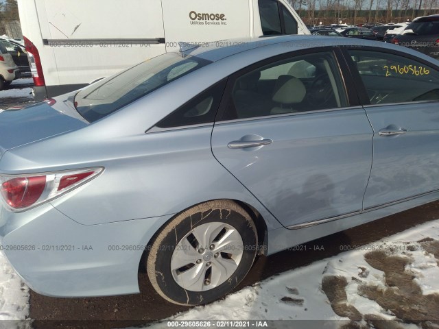 Photo 5 VIN: KMHEC4A44DA099147 - HYUNDAI SONATA HYBRID 