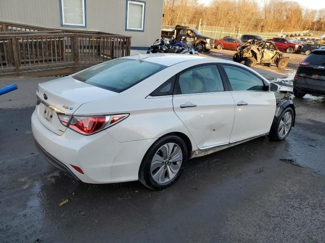 Photo 2 VIN: KMHEC4A44FA127452 - HYUNDAI SONATA HYB 