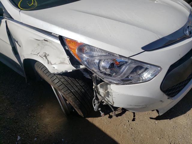 Photo 8 VIN: KMHEC4A44FA131663 - HYUNDAI SONATA HYB 