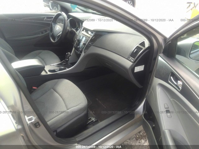 Photo 4 VIN: KMHEC4A45BA000820 - HYUNDAI SONATA 