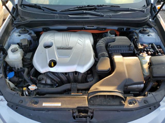 Photo 6 VIN: KMHEC4A45BA004026 - HYUNDAI SONATA HYB 