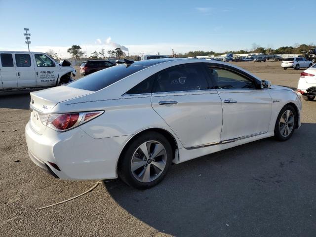 Photo 2 VIN: KMHEC4A45BA011171 - HYUNDAI SONATA 