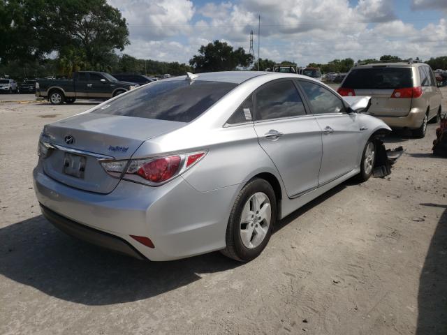 Photo 3 VIN: KMHEC4A45CA032457 - HYUNDAI SONATA HYB 