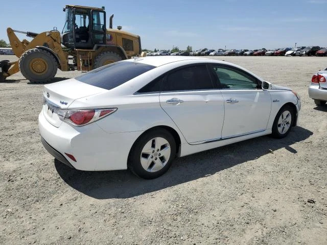 Photo 2 VIN: KMHEC4A45CA033057 - HYUNDAI SONATA HYB 