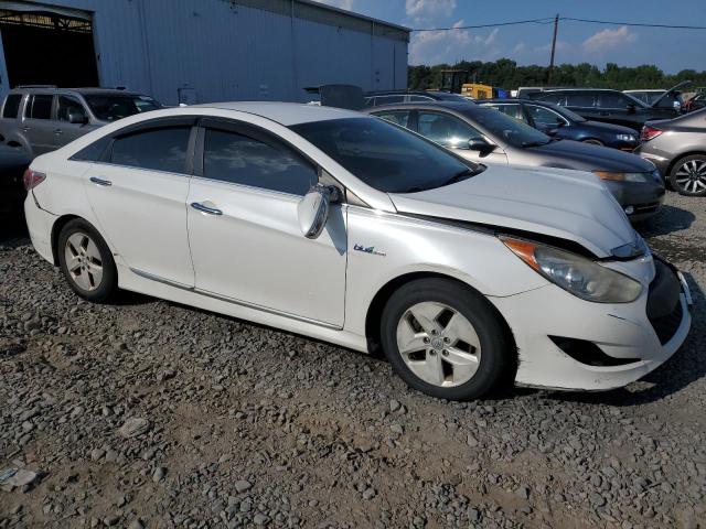 Photo 3 VIN: KMHEC4A45CA036492 - HYUNDAI SONATA HYB 