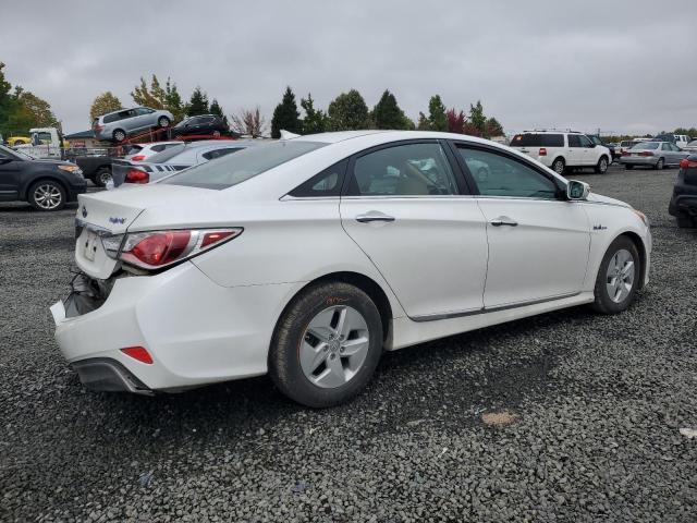 Photo 2 VIN: KMHEC4A45CA042759 - HYUNDAI SONATA HYB 