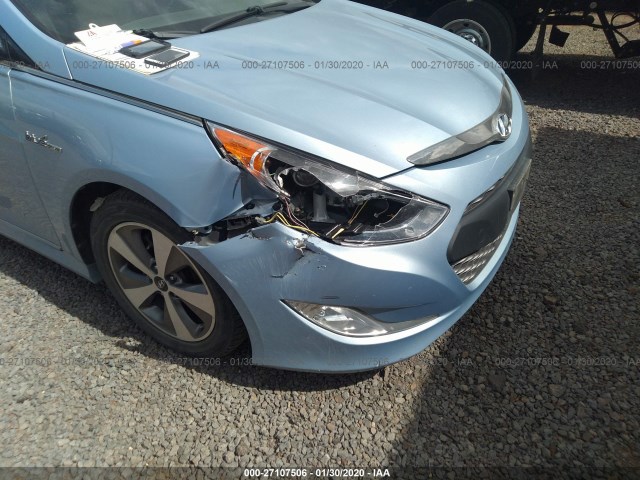 Photo 5 VIN: KMHEC4A45CA045354 - HYUNDAI SONATA 