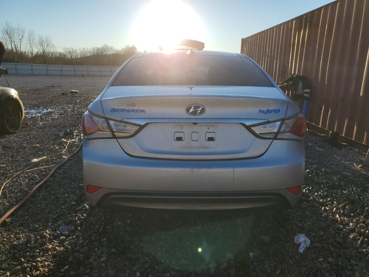 Photo 5 VIN: KMHEC4A45CA055107 - HYUNDAI SONATA 