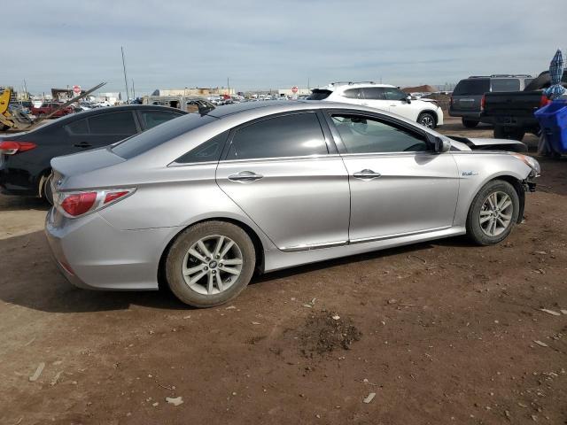 Photo 2 VIN: KMHEC4A45CA057200 - HYUNDAI SONATA 