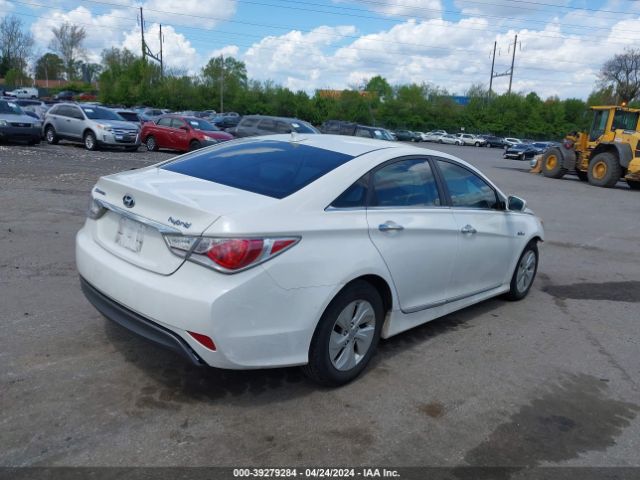 Photo 3 VIN: KMHEC4A45DA075844 - HYUNDAI SONATA HYBRID 