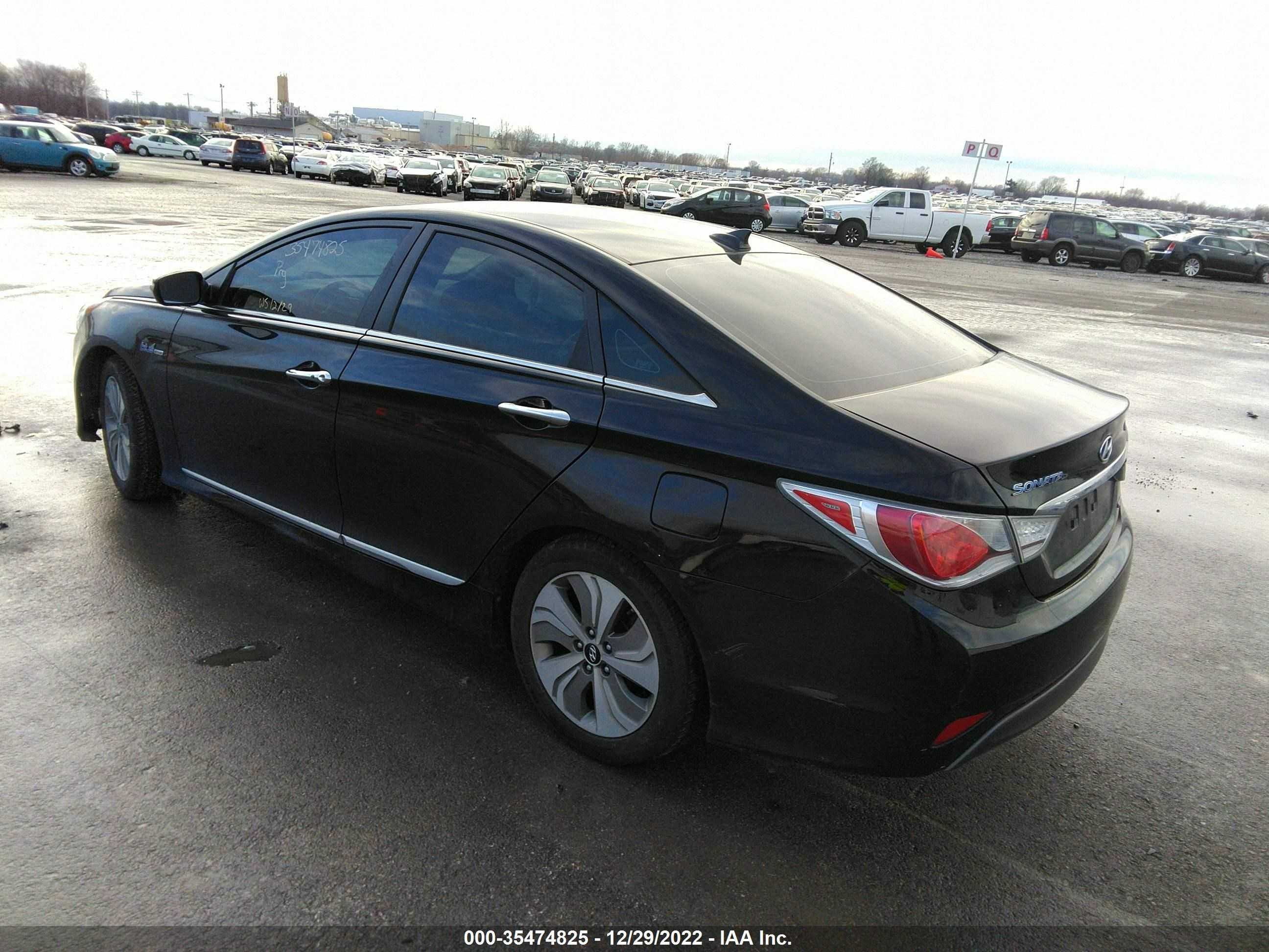 Photo 2 VIN: KMHEC4A45DA081157 - HYUNDAI SONATA 