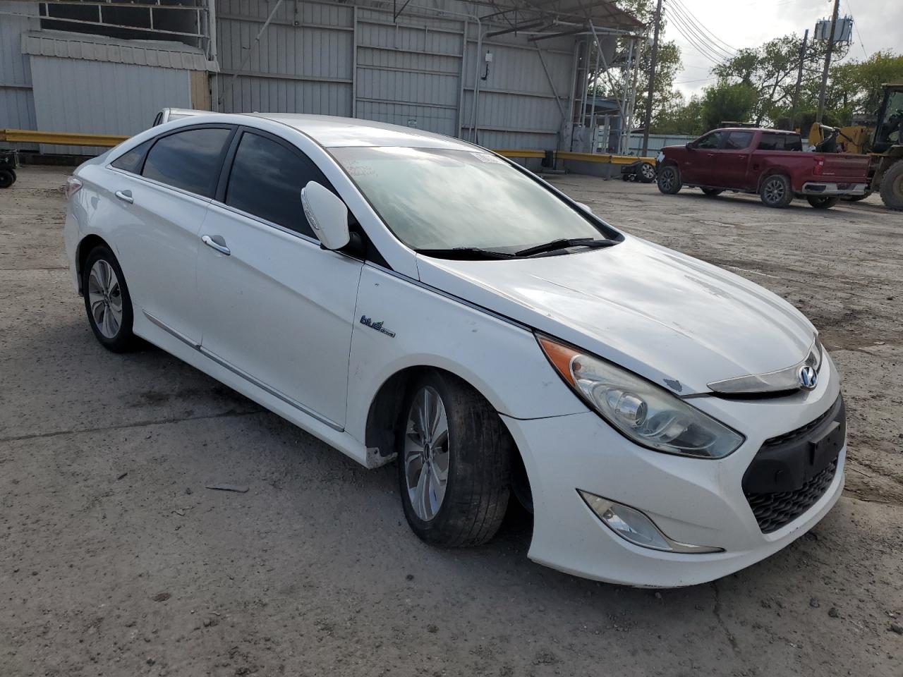 Photo 3 VIN: KMHEC4A45DA102119 - HYUNDAI SONATA 