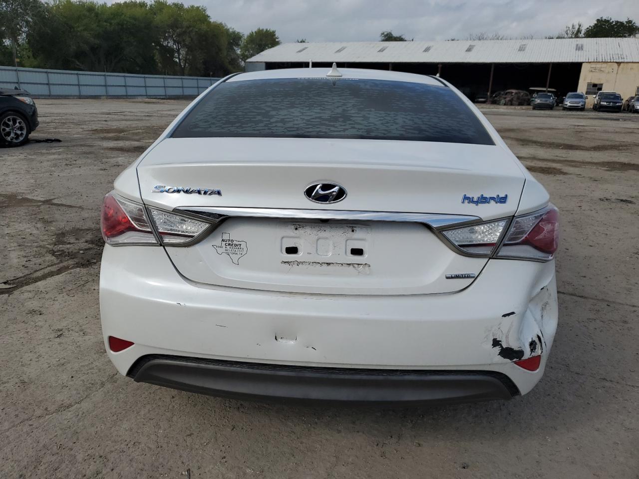 Photo 5 VIN: KMHEC4A45DA102119 - HYUNDAI SONATA 