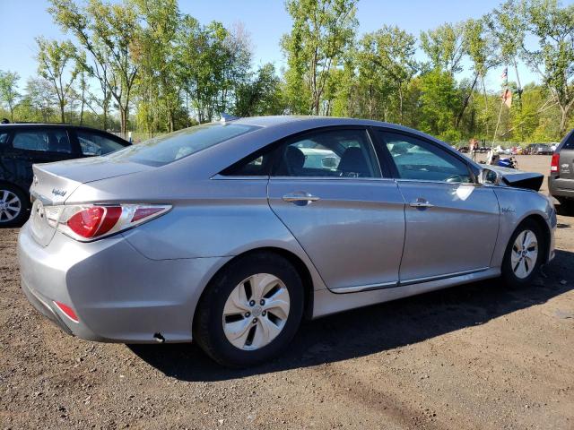 Photo 2 VIN: KMHEC4A45FA126519 - HYUNDAI SONATA 