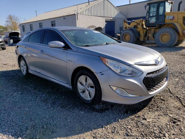 Photo 3 VIN: KMHEC4A45FA130439 - HYUNDAI SONATA HYB 