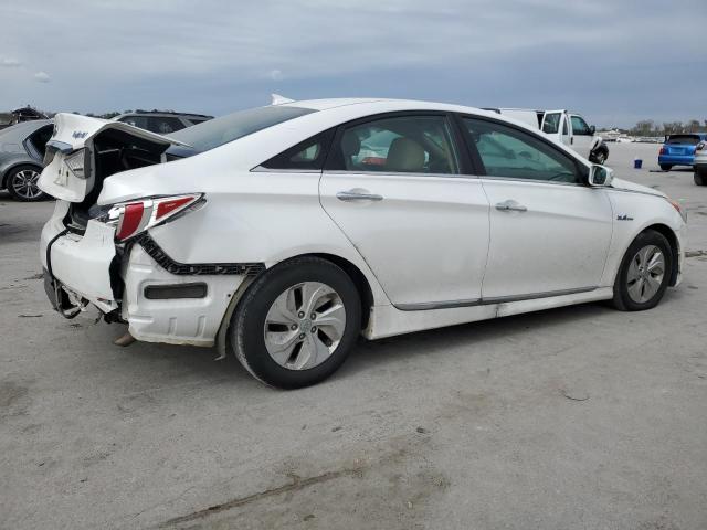 Photo 2 VIN: KMHEC4A45FA132868 - HYUNDAI SONATA HYB 