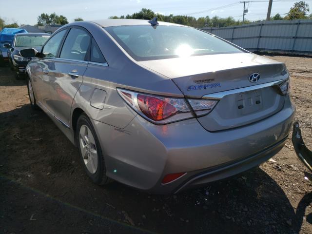 Photo 2 VIN: KMHEC4A46BA000941 - HYUNDAI SONATA HYB 