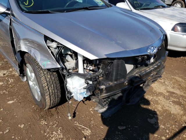 Photo 8 VIN: KMHEC4A46BA000941 - HYUNDAI SONATA HYB 