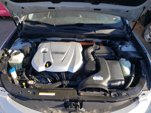 Photo 6 VIN: KMHEC4A46BA017402 - HYUNDAI SONATA HYB 