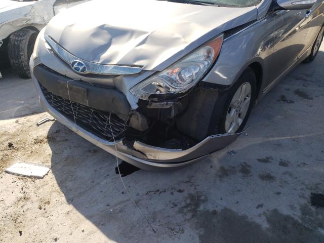 Photo 8 VIN: KMHEC4A46CA023721 - HYUNDAI SONATA HYB 