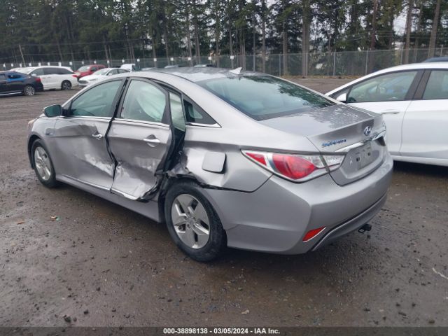 Photo 2 VIN: KMHEC4A46CA028319 - HYUNDAI SONATA HYBRID 