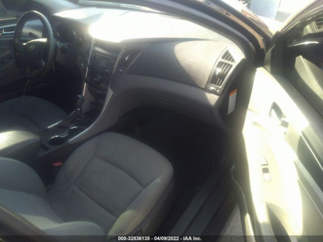 Photo 4 VIN: KMHEC4A46CA060123 - HYUNDAI SONATA 