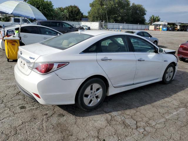 Photo 2 VIN: KMHEC4A46CA062633 - HYUNDAI SONATA HYB 