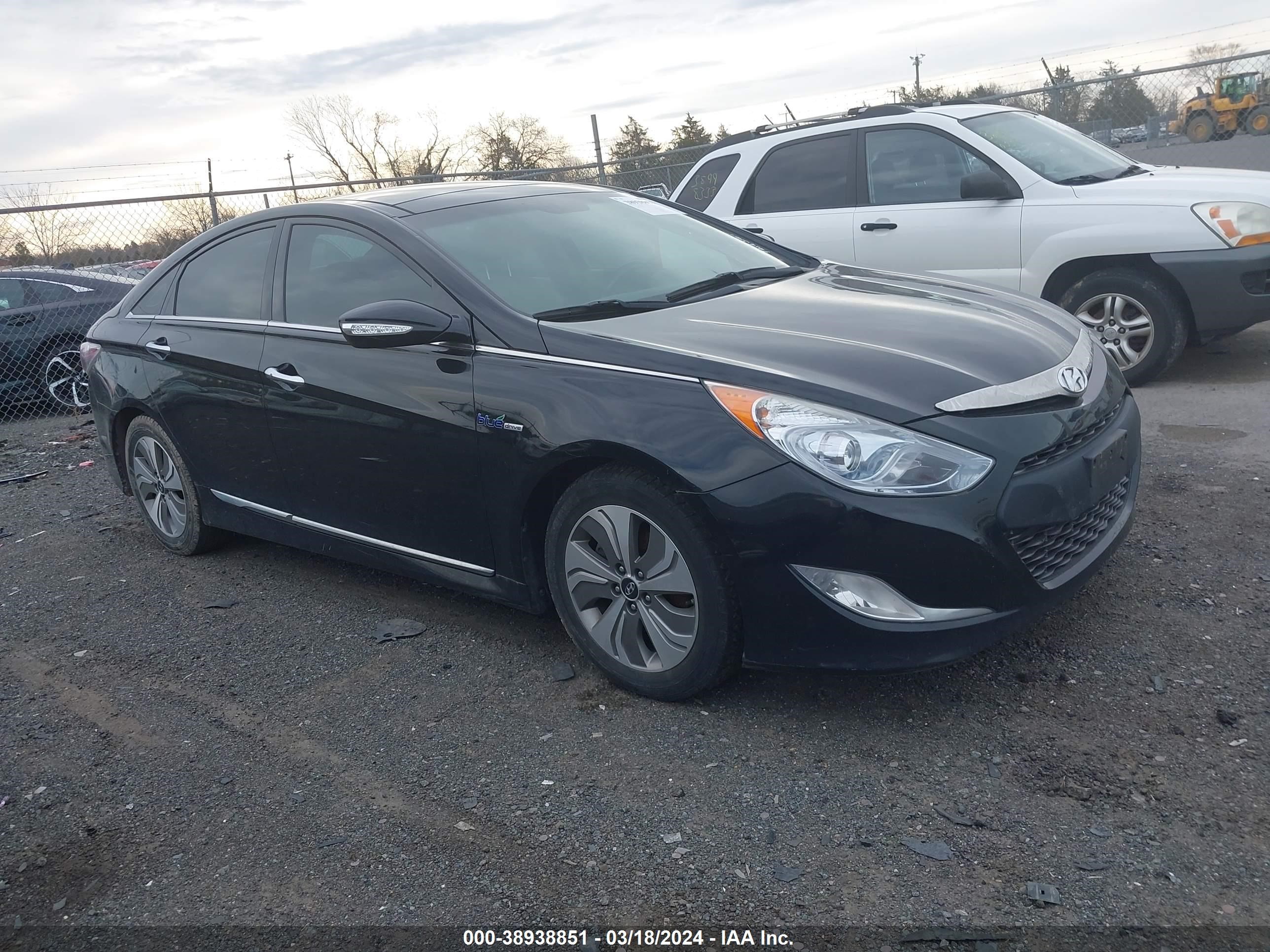 Photo 0 VIN: KMHEC4A46DA051312 - HYUNDAI SONATA 