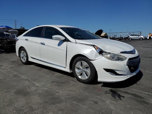 Photo 3 VIN: KMHEC4A46DA067560 - HYUNDAI SONATA HYB 