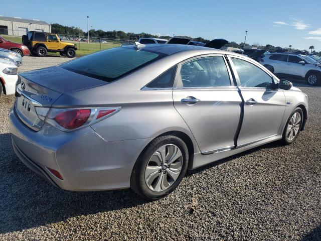 Photo 2 VIN: KMHEC4A46DA094838 - HYUNDAI SONATA HYB 