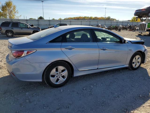 Photo 2 VIN: KMHEC4A47BA008272 - HYUNDAI SONATA HYB 