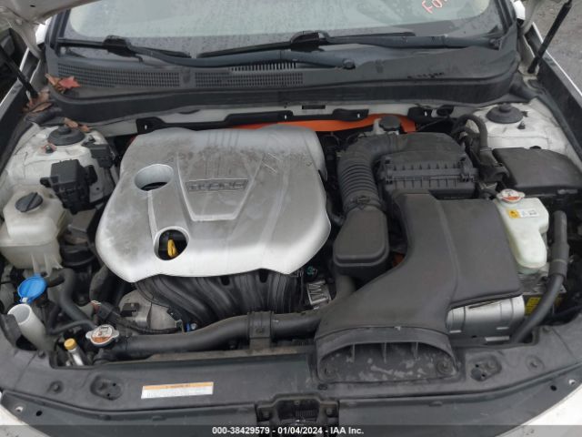 Photo 9 VIN: KMHEC4A47BA015688 - HYUNDAI SONATA HYBRID 