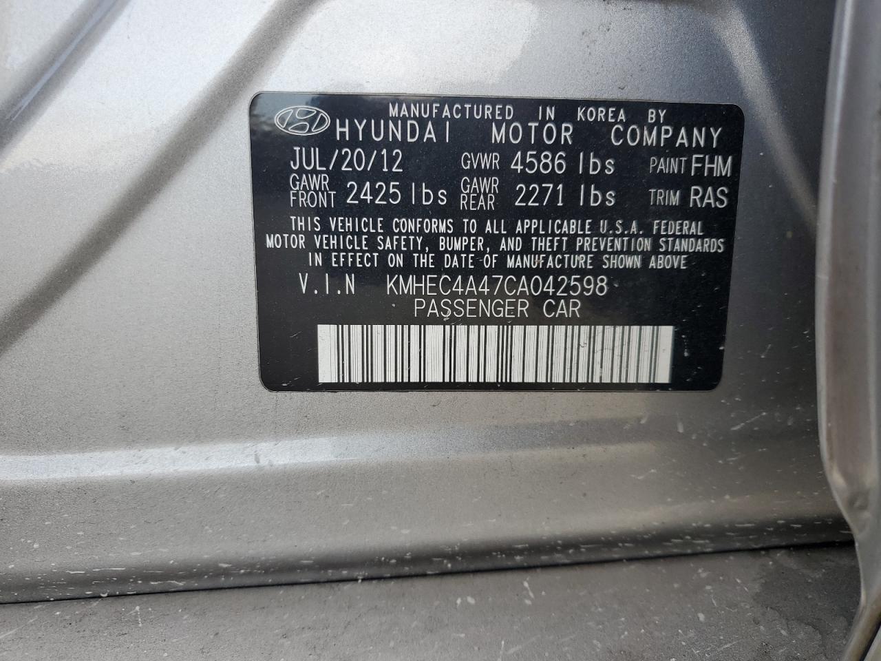 Photo 12 VIN: KMHEC4A47CA042598 - HYUNDAI SONATA 