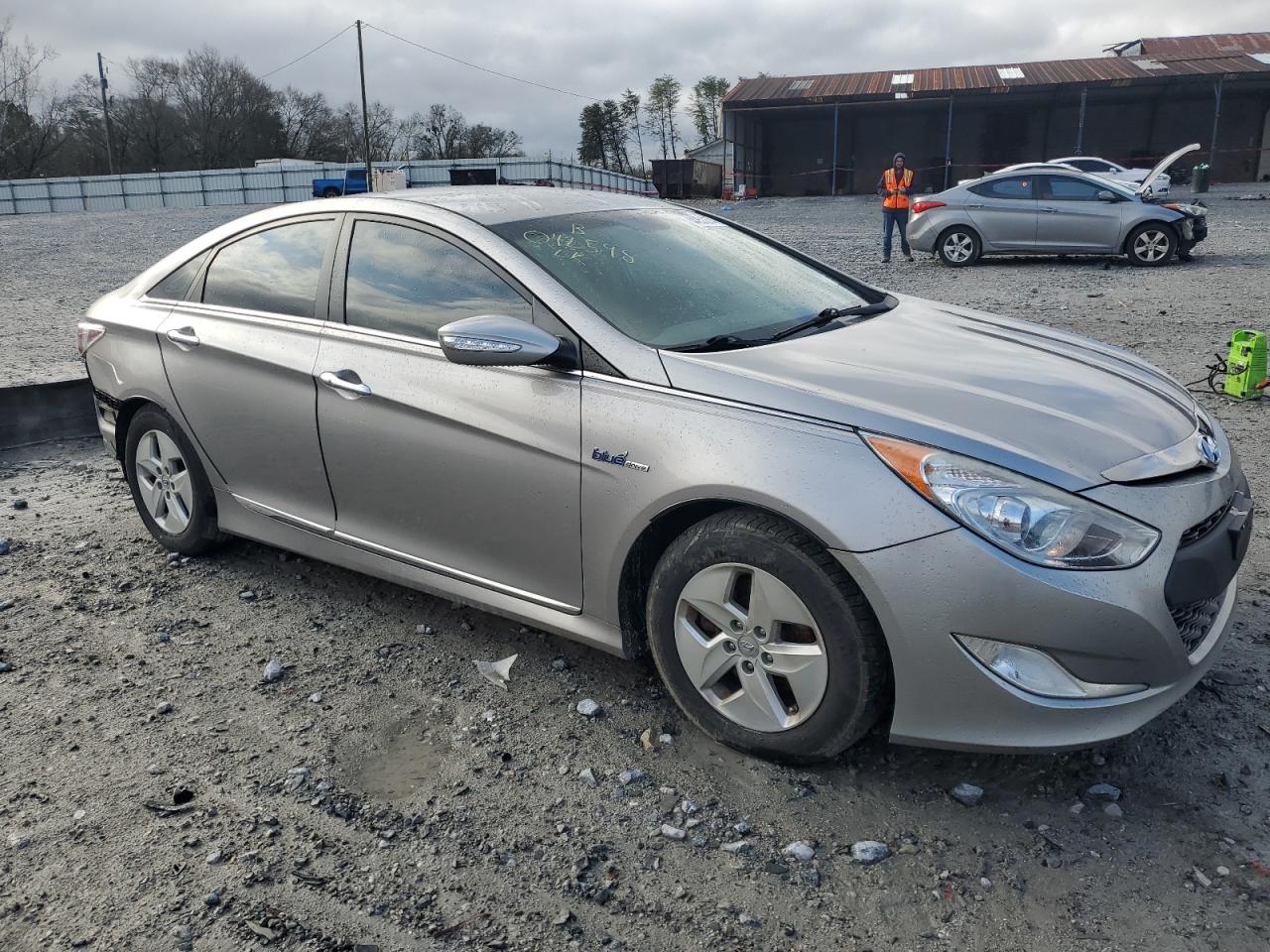 Photo 3 VIN: KMHEC4A47CA042598 - HYUNDAI SONATA 