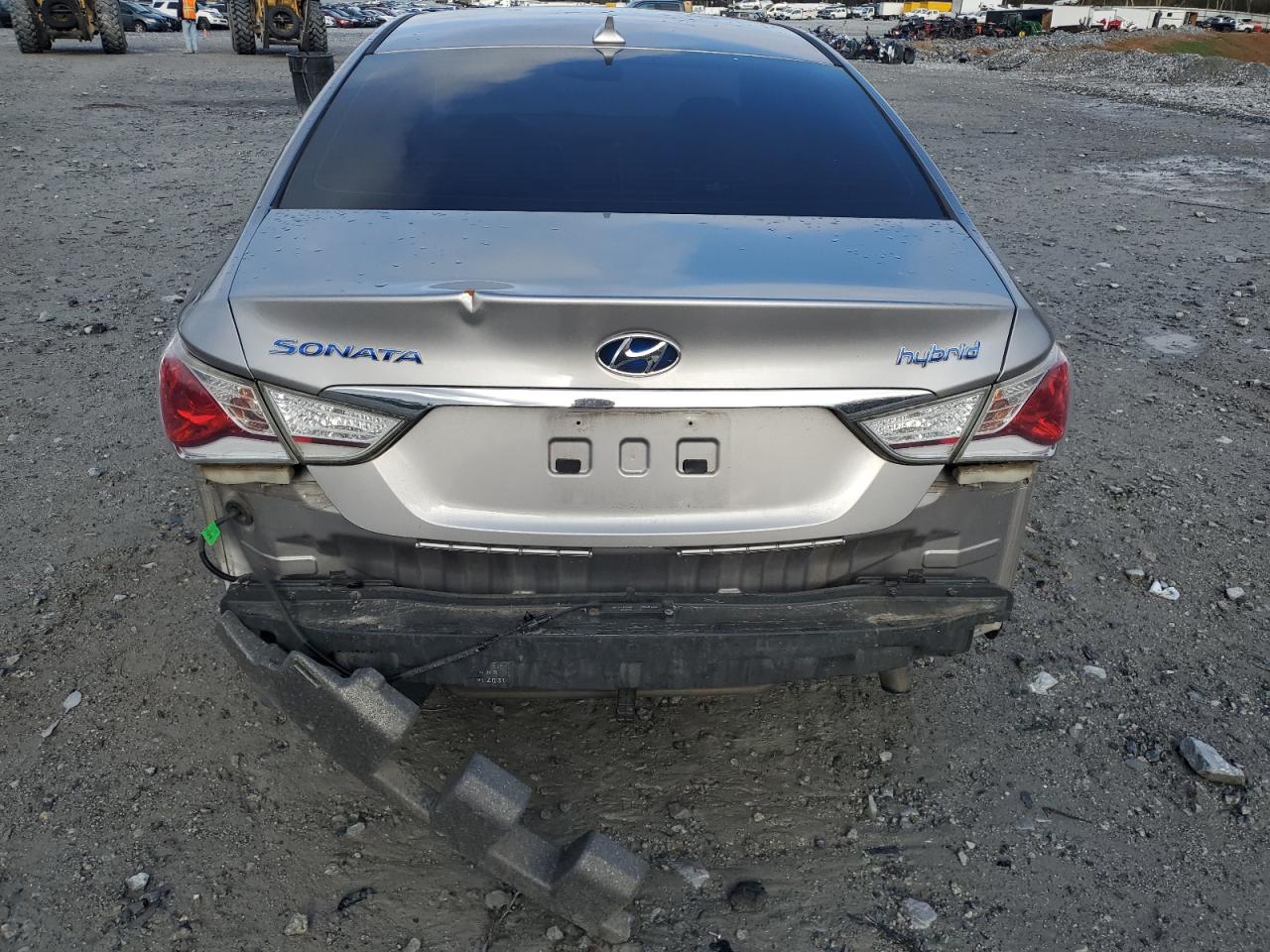 Photo 5 VIN: KMHEC4A47CA042598 - HYUNDAI SONATA 