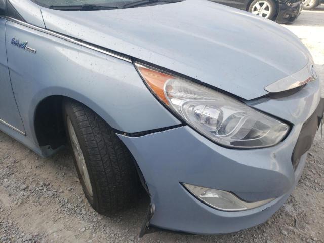 Photo 9 VIN: KMHEC4A47CA042858 - HYUNDAI SONATA 