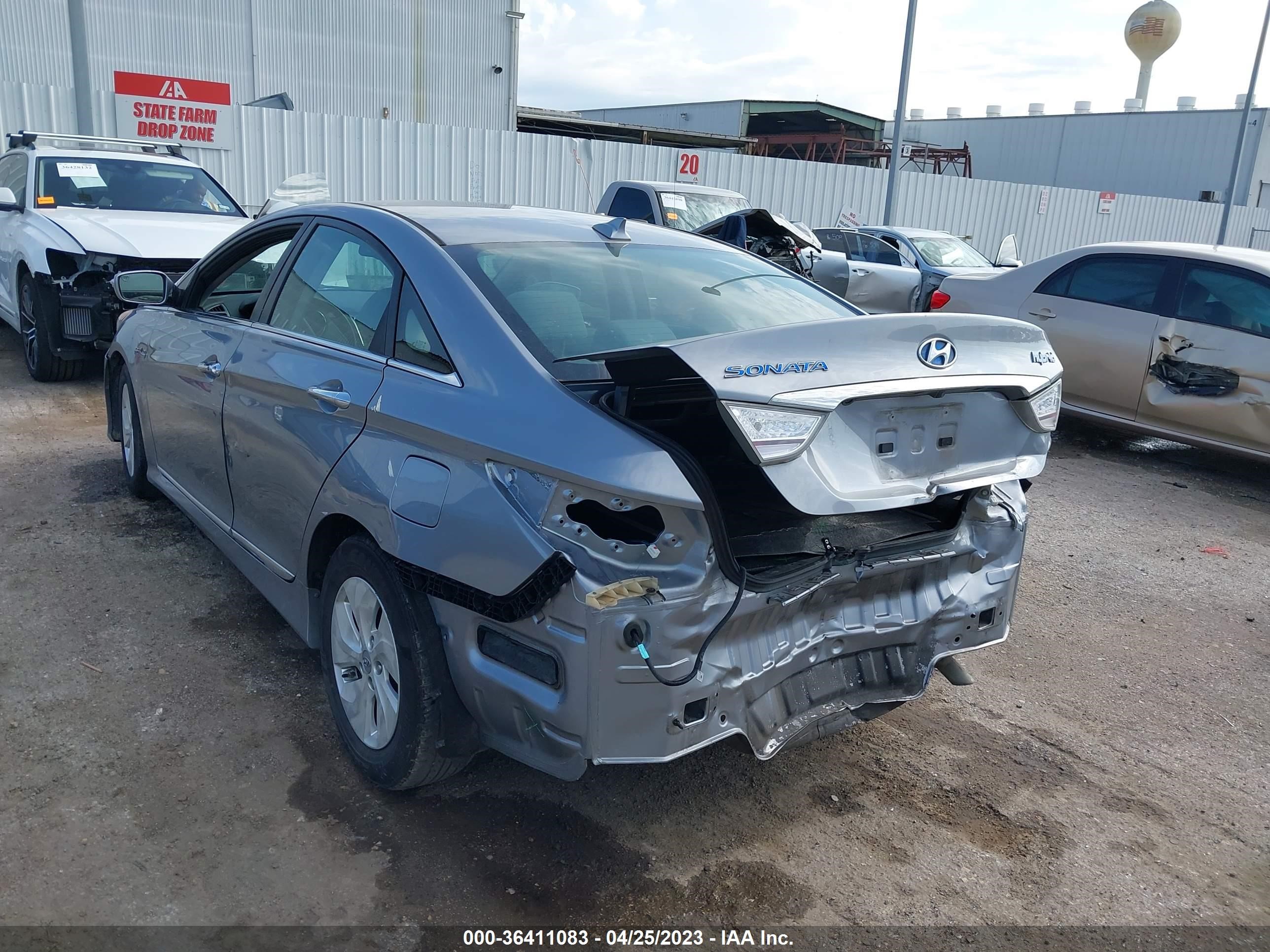 Photo 2 VIN: KMHEC4A47EA114872 - HYUNDAI SONATA 