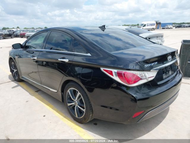 Photo 2 VIN: KMHEC4A47FA132175 - HYUNDAI SONATA 