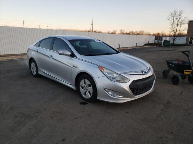 Photo 3 VIN: KMHEC4A48BA004411 - HYUNDAI SONATA 