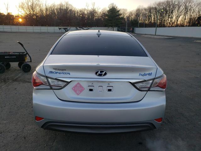 Photo 5 VIN: KMHEC4A48BA004411 - HYUNDAI SONATA 