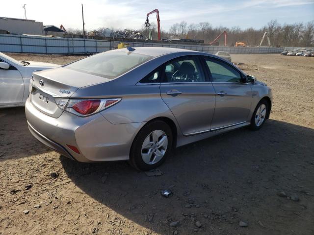 Photo 2 VIN: KMHEC4A48BA005106 - HYUNDAI SONATA HYB 