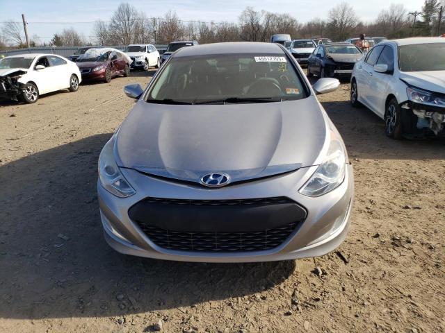 Photo 4 VIN: KMHEC4A48BA005106 - HYUNDAI SONATA HYB 