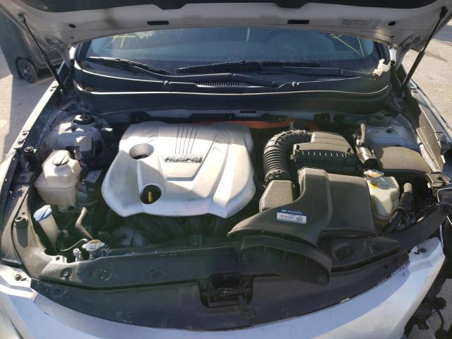 Photo 6 VIN: KMHEC4A48BA018941 - HYUNDAI SONATA HYB 