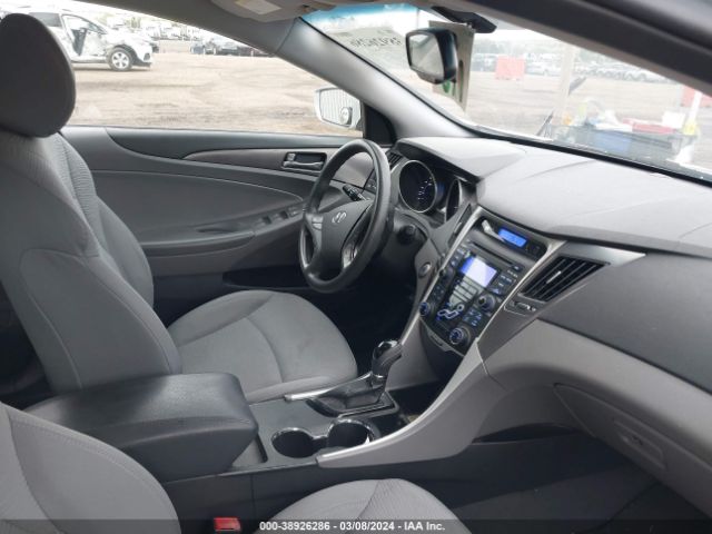 Photo 4 VIN: KMHEC4A48CA027379 - HYUNDAI SONATA HYBRID 