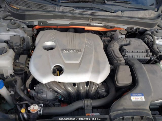 Photo 9 VIN: KMHEC4A48CA027740 - HYUNDAI SONATA HYBRID 