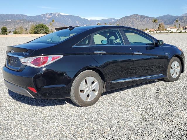 Photo 2 VIN: KMHEC4A48CA030654 - HYUNDAI SONATA 