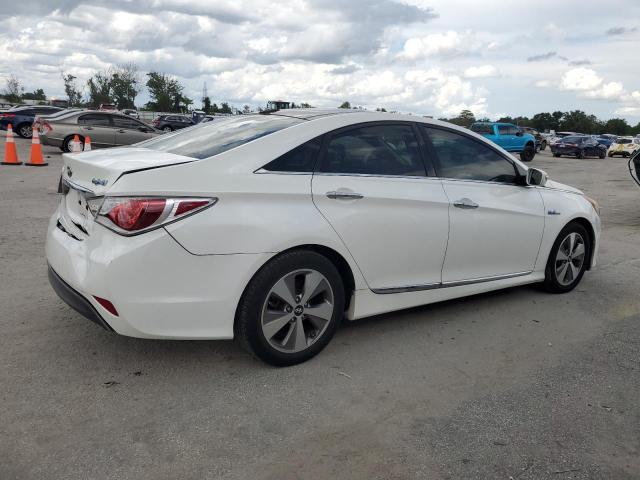 Photo 2 VIN: KMHEC4A48CA038513 - HYUNDAI SONATA HYB 