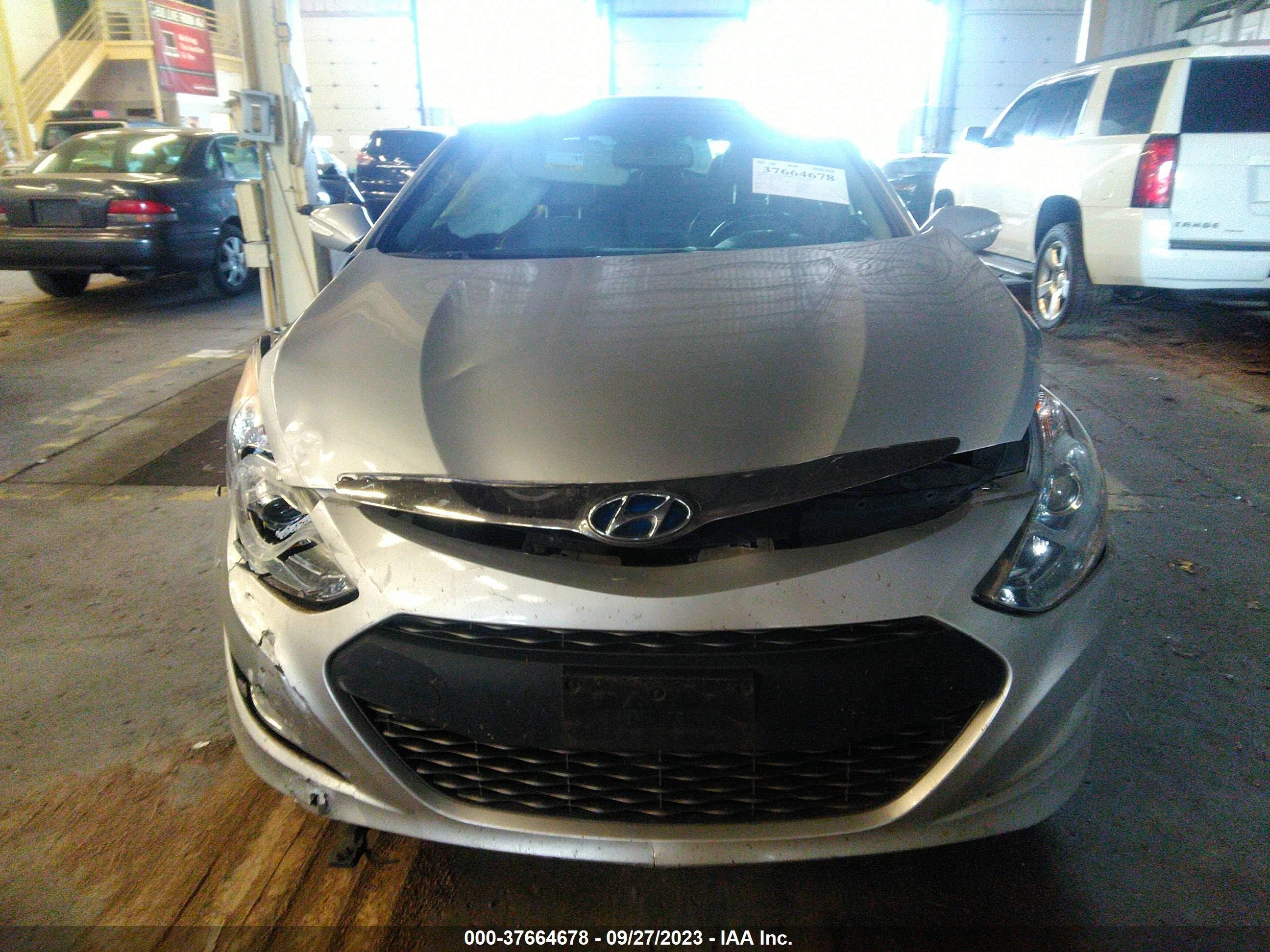 Photo 11 VIN: KMHEC4A48EA105355 - HYUNDAI SONATA 