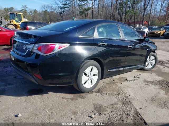 Photo 3 VIN: KMHEC4A48EA113049 - HYUNDAI SONATA HYBRID 