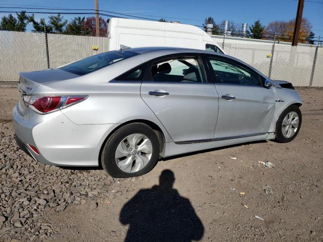 Photo 2 VIN: KMHEC4A48EA117845 - HYUNDAI SONATA 